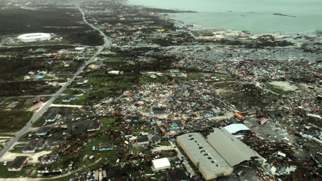 bahamas se encuentra bajo el agua tras paso huracán