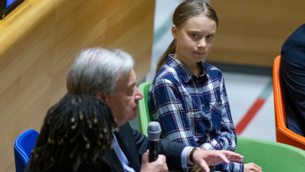 Jóvenes exigen medidas contra el cambio climático en la ONU