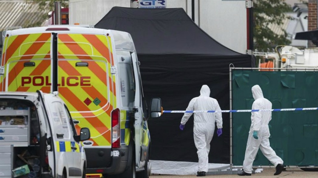 Acusan de homicidio a hombre que transportaba 39 cuerpos en camión en Londres