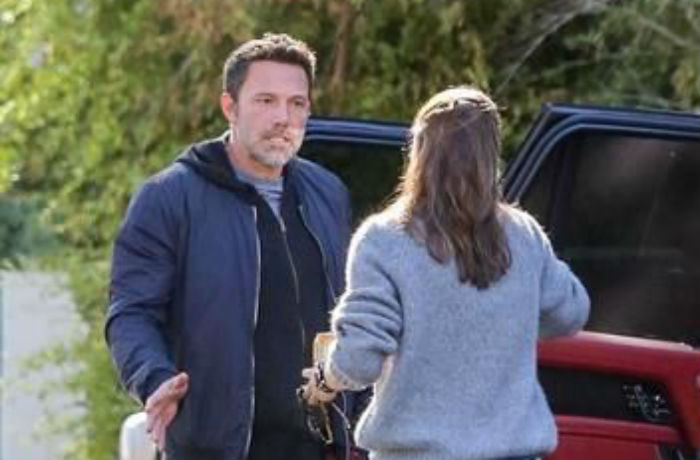 Captan a Ben Affleck y Jennifer Garner discutiendo en la calle