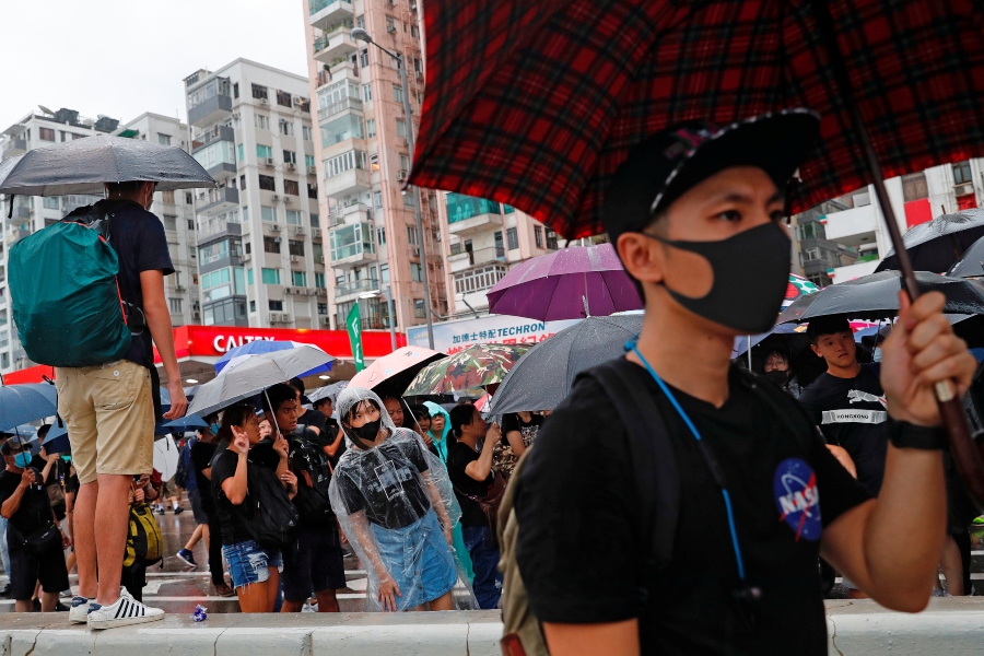 Manifestantes vuelven a las calles de Hong Kong en forma pacífica