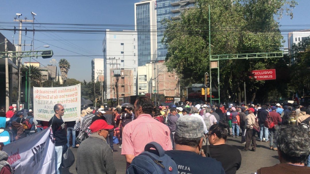 Caos vial en Insurgentes